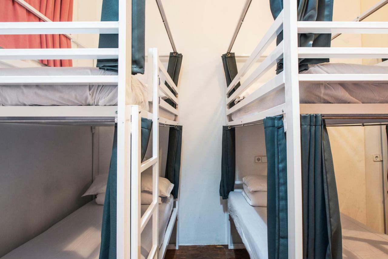 Bed 14-Bed Mixed Dorm