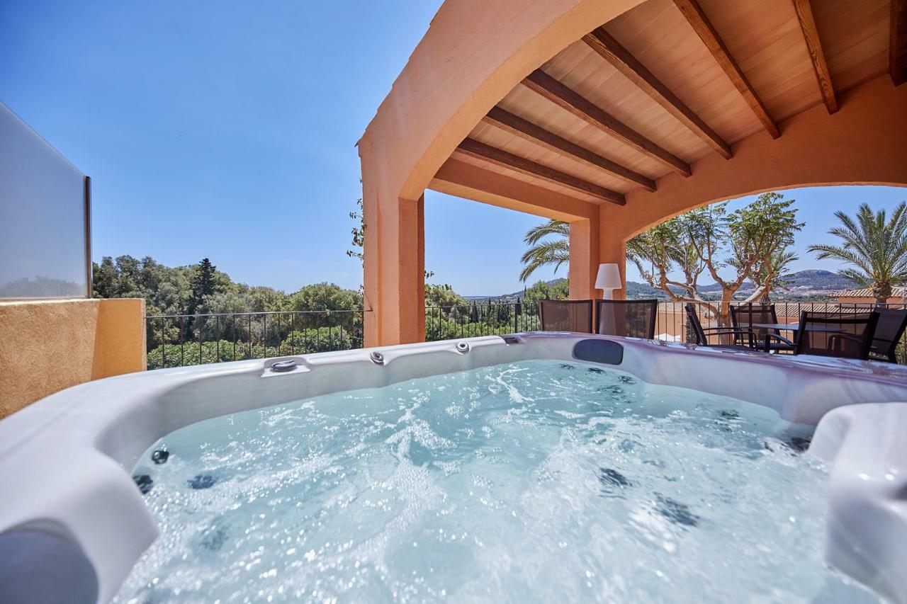 Deluxe Suite mit Whirlpool-Badewanne