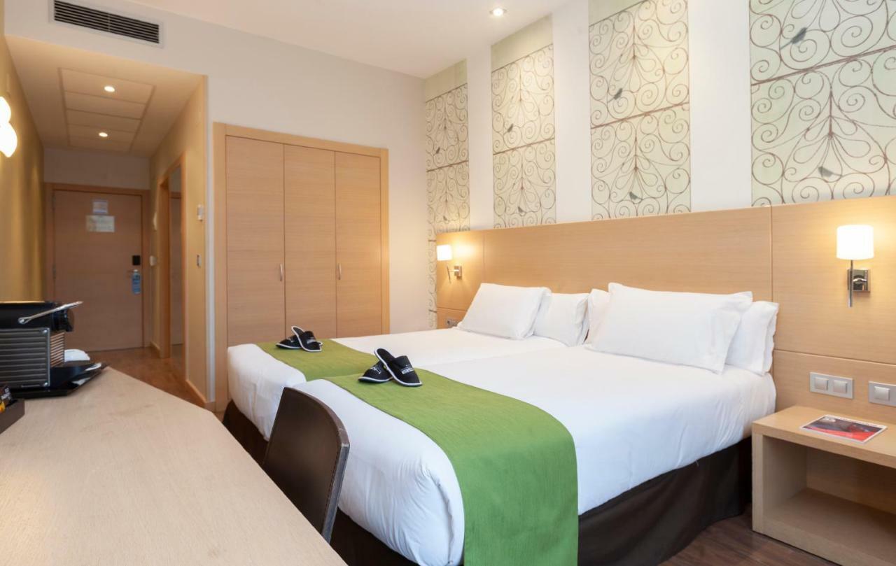 Quarto Duplo