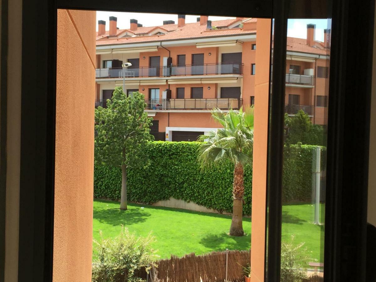 Apartment with Pool View,899954104:JPEG