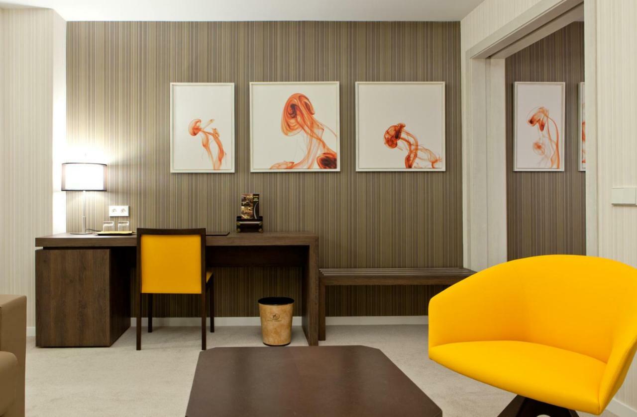 Quarto Família Superior (2 Adultos + 2 Crianças)