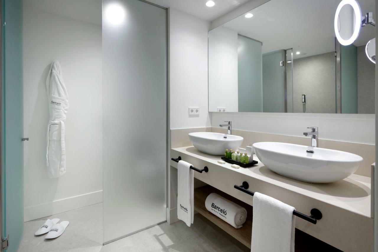 Deluxe Room Single Use