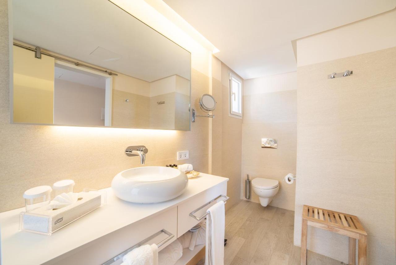 Superior Doppelzimmer mit seitlichem Meerblick