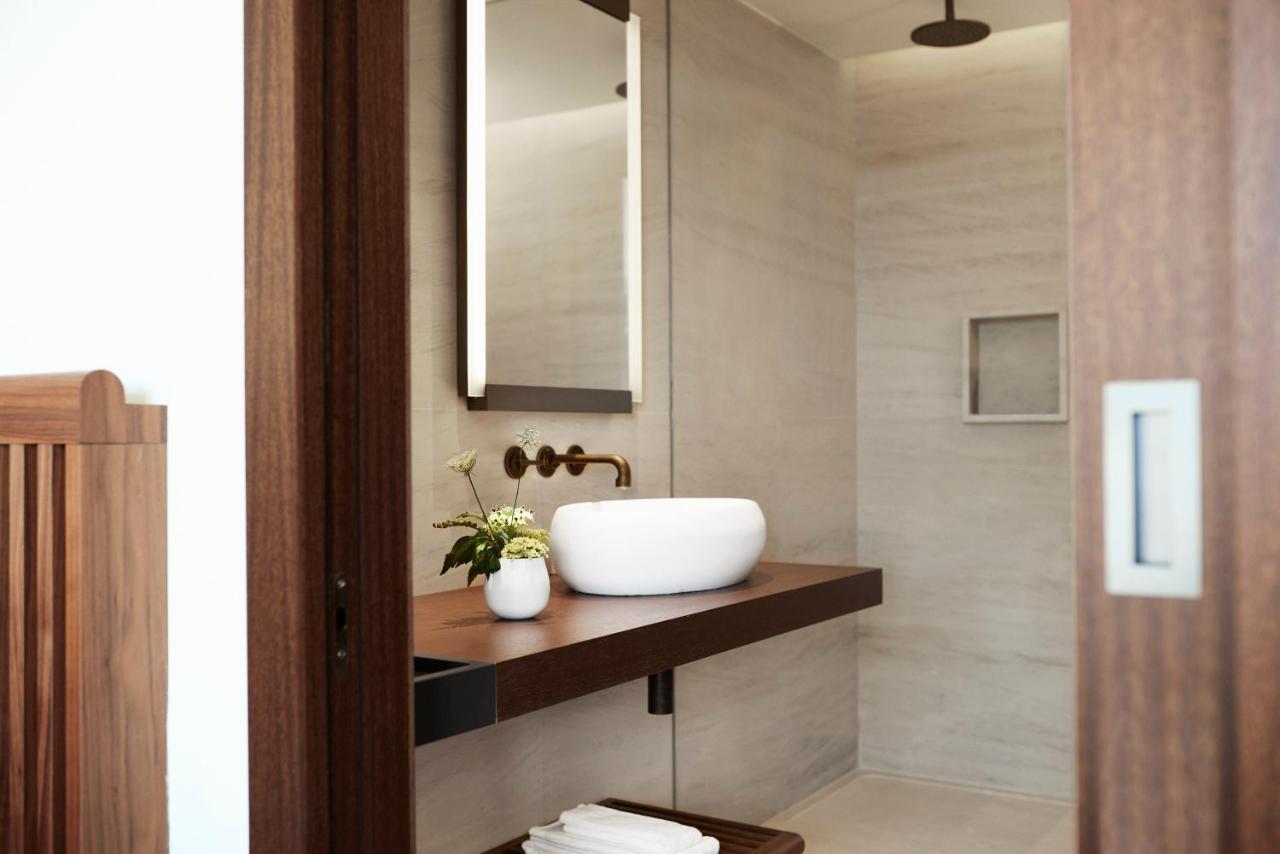 Deluxe Room,1416718938:JPEG