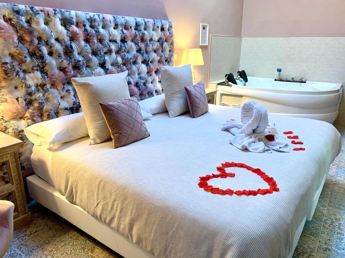 Suite with Jacuzzi