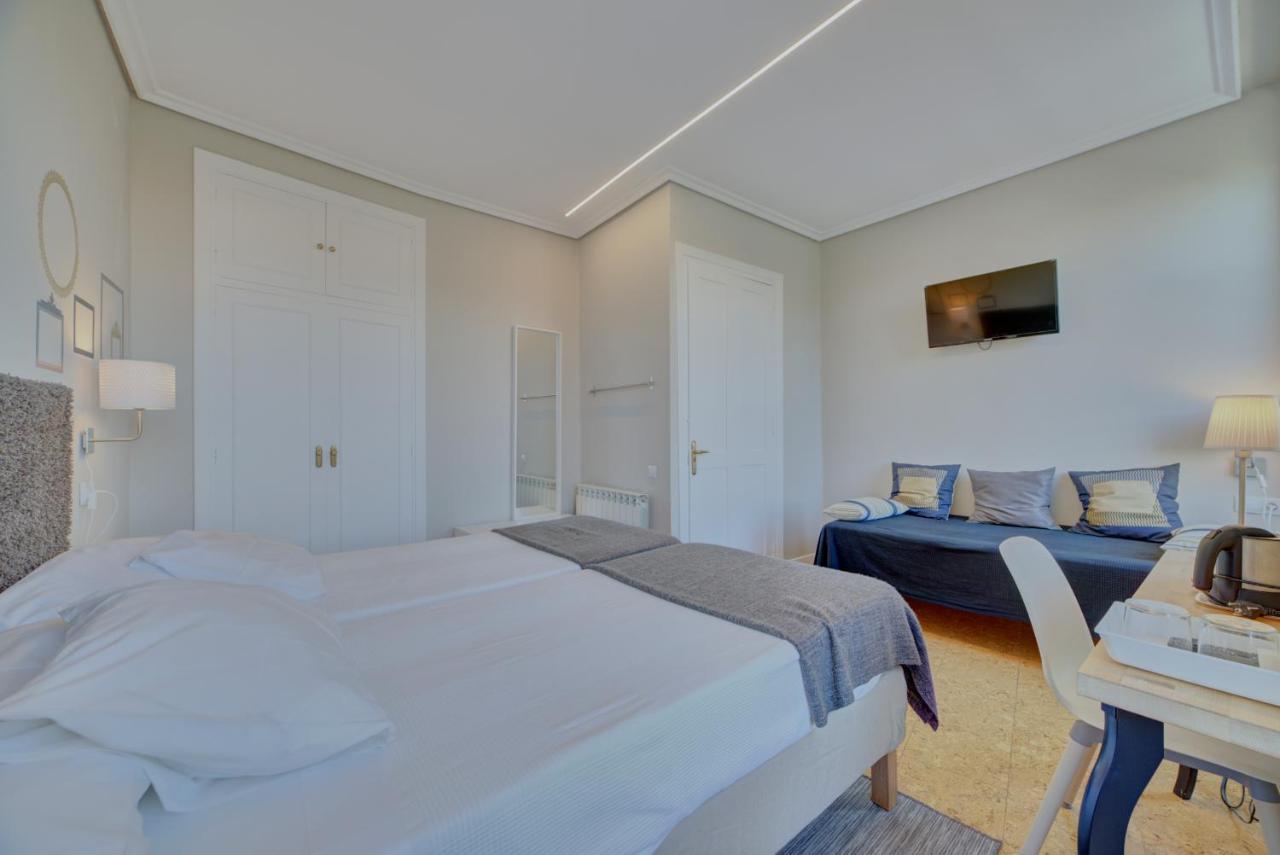 Habitación Doble con baño privado externo - 2 camas