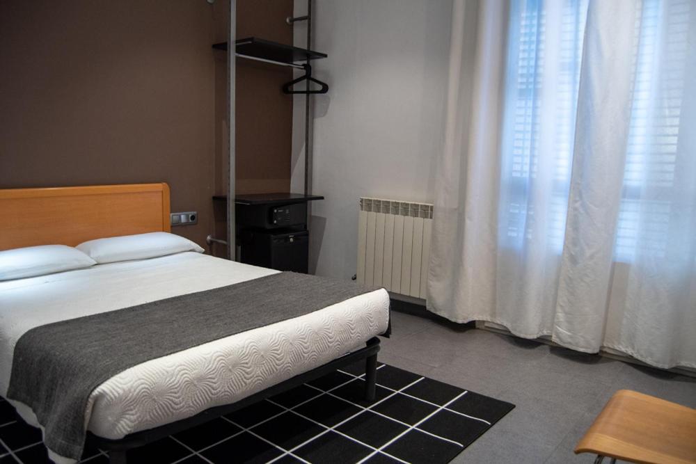 Tweepersoonskamer met Gedeelde Badkamer