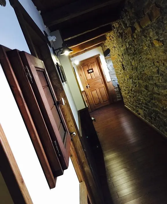 Hostal De Montaña La Aldeya-1