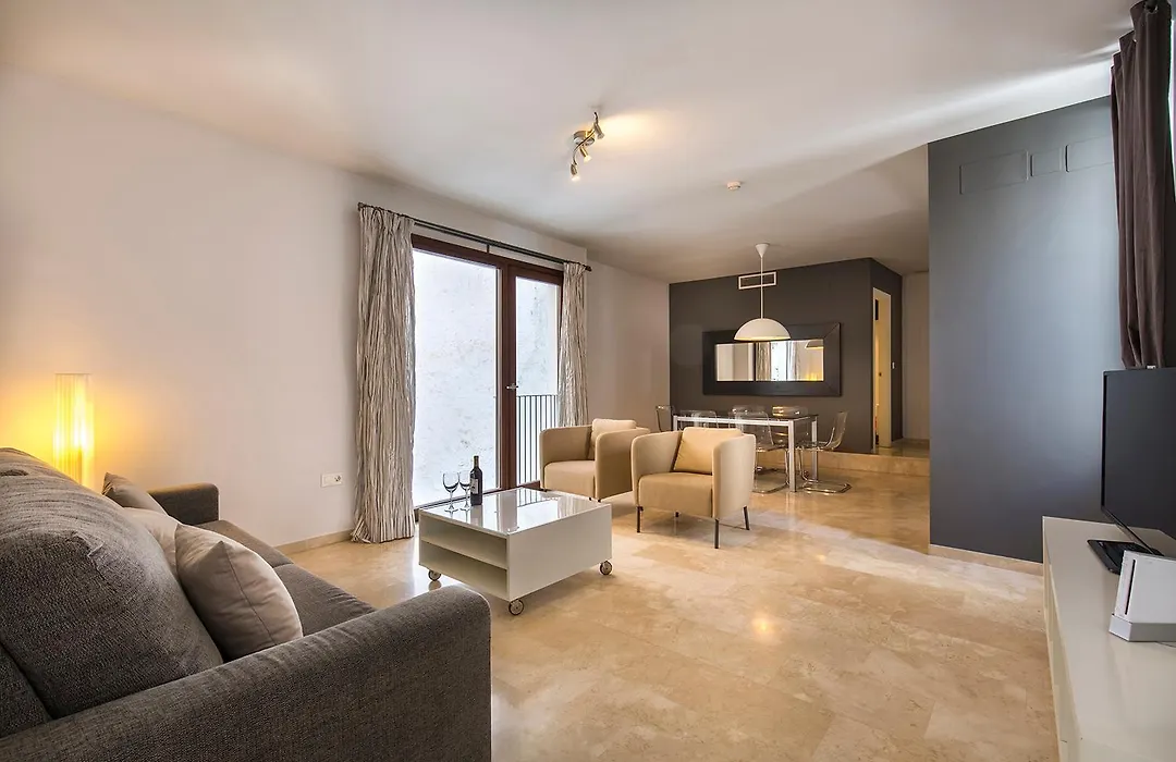 Tuguest Elvira Suites-1