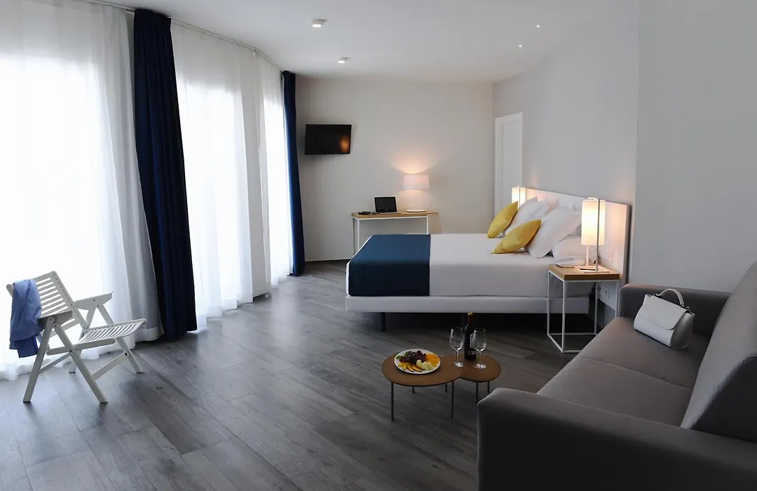 Hotel Agaro-1