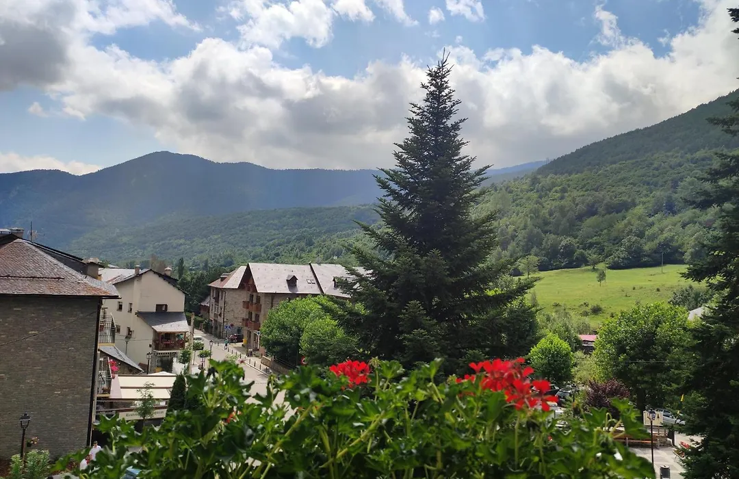 Hotel Saurat-1