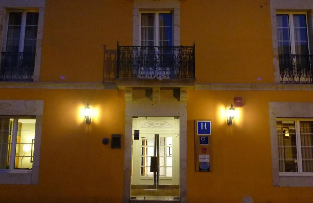 Hotel Picos De Europa-1