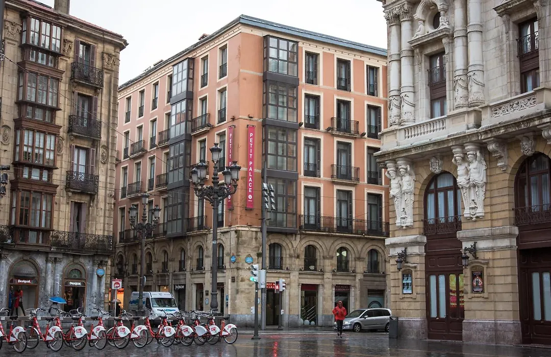 Petit Palace Arana Bilbao-1