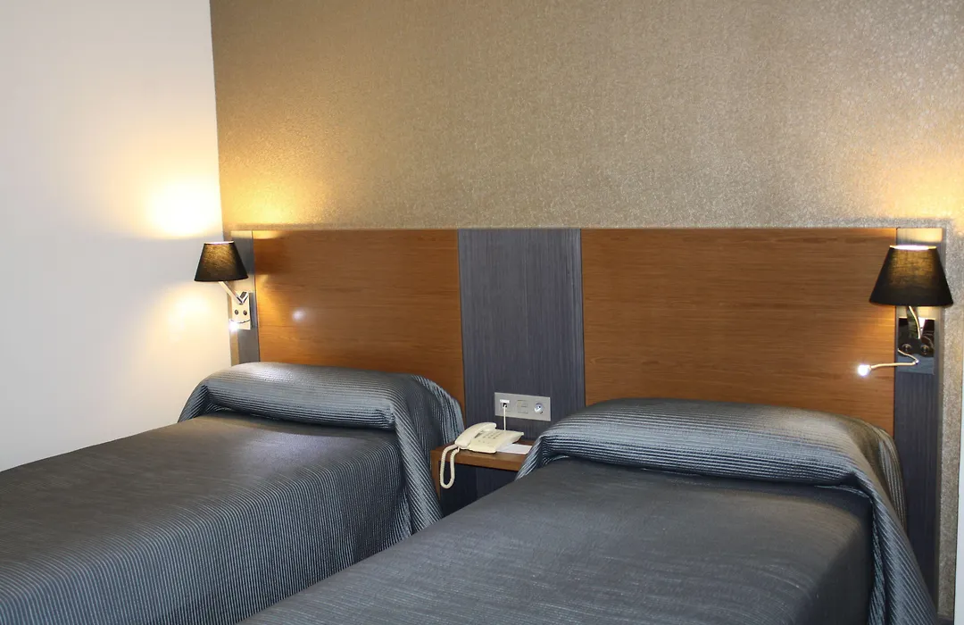 Hotel Regio Cadiz-1