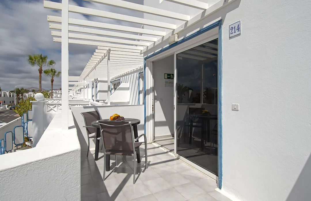 Apartamentos Livvo Oasis-1