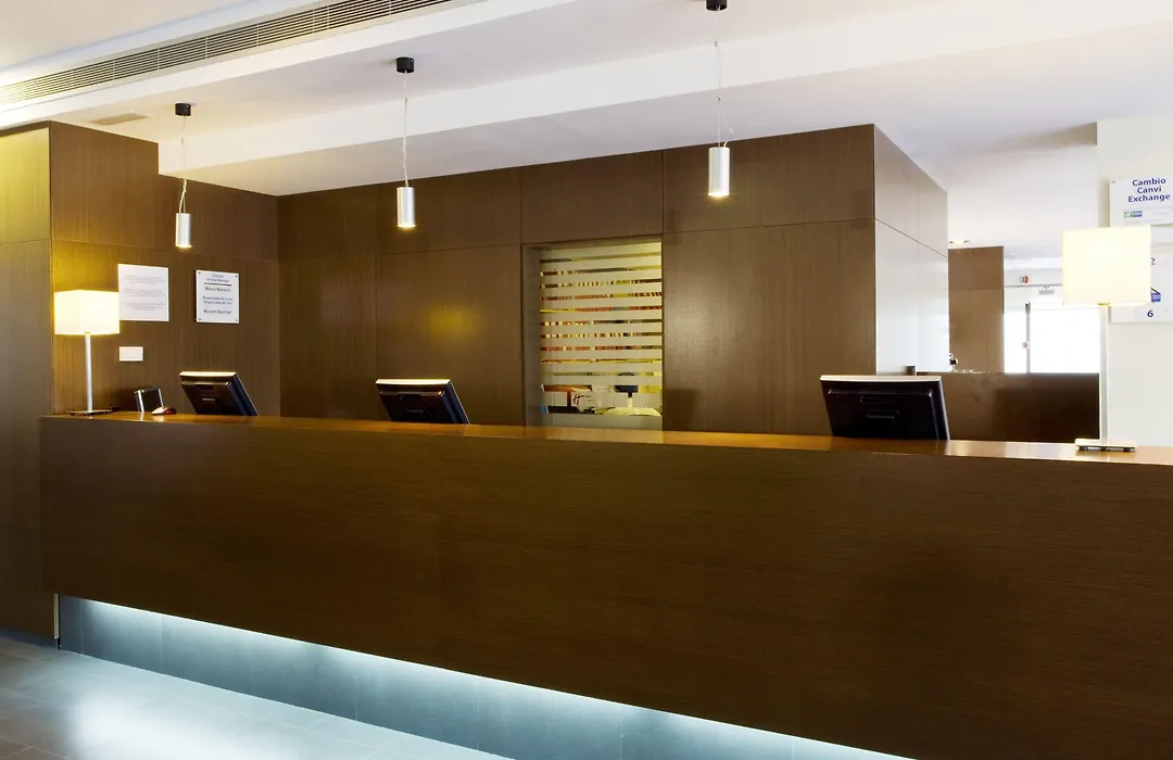 Holiday Inn Express Barcelona City 22@ By Ihg-1