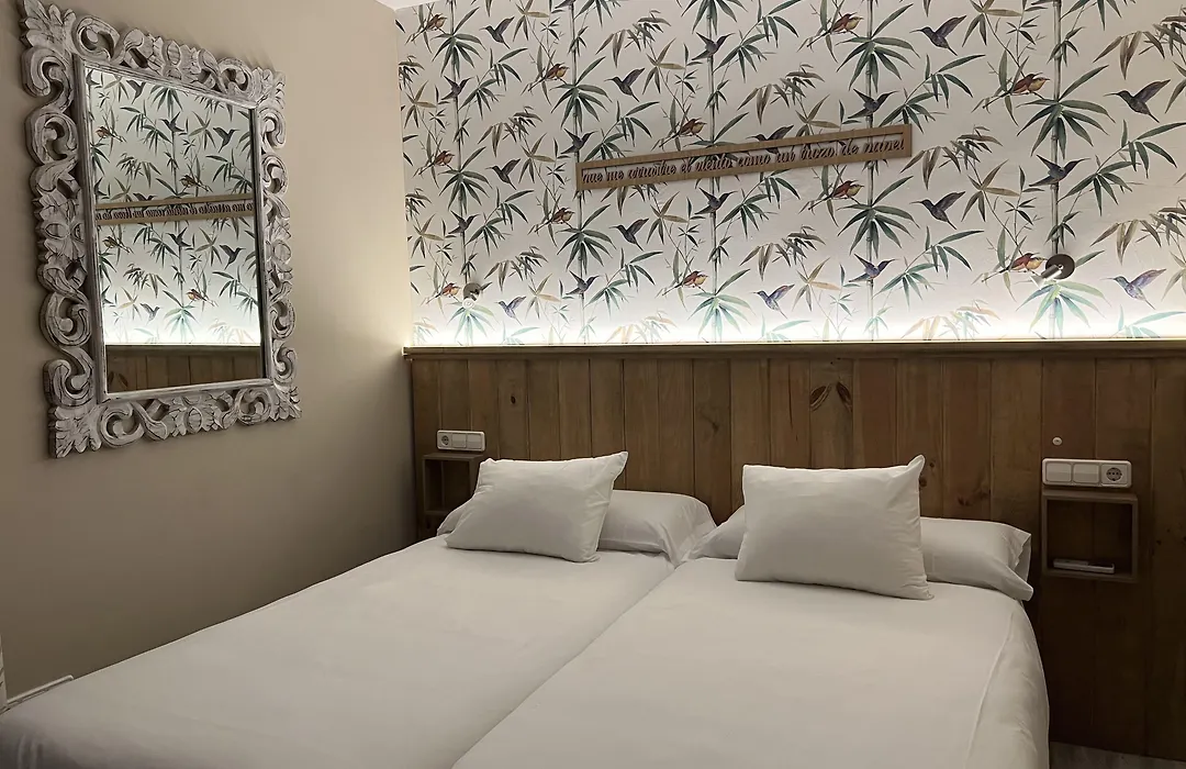 Alameda Hostal Boutique-1