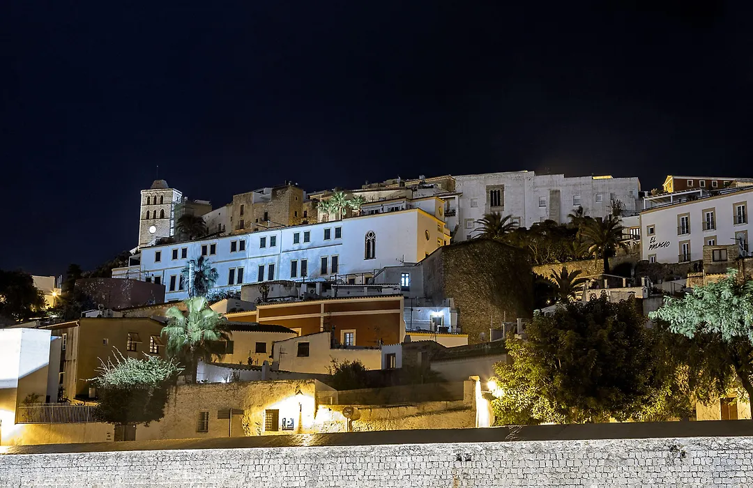 Hostal Parque Ibiza-1