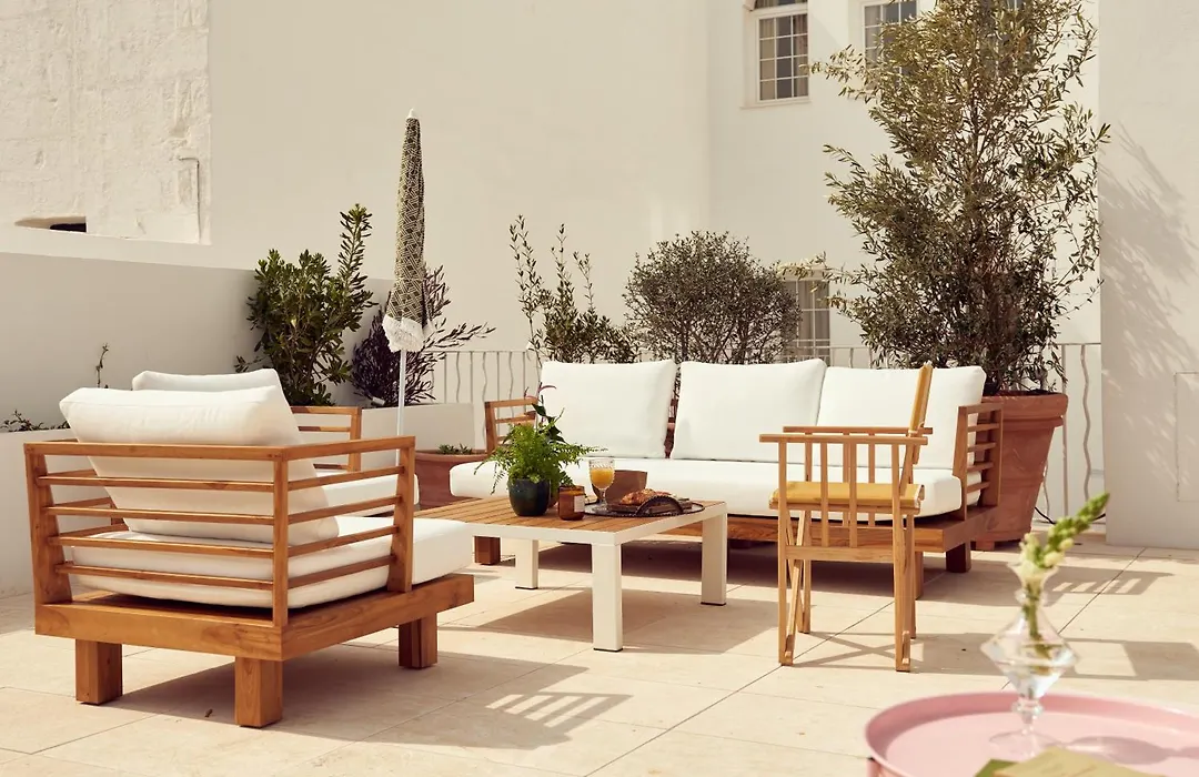 Cristine Bedfor Mahon Boutique Hotel-1