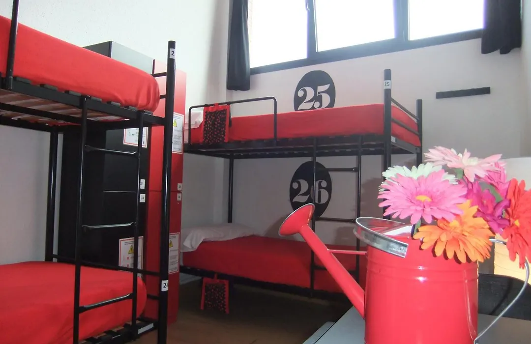 Bilbao Akelarre Hostel-1