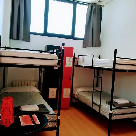 Bilbao Akelarre Hostel-3