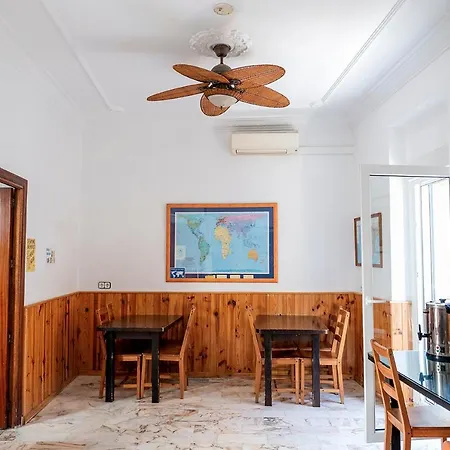 Hostel Triana Backpackers-3