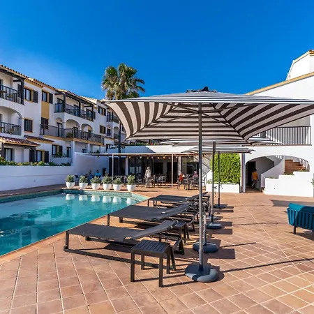 Calallonga Hotel Menorca-3