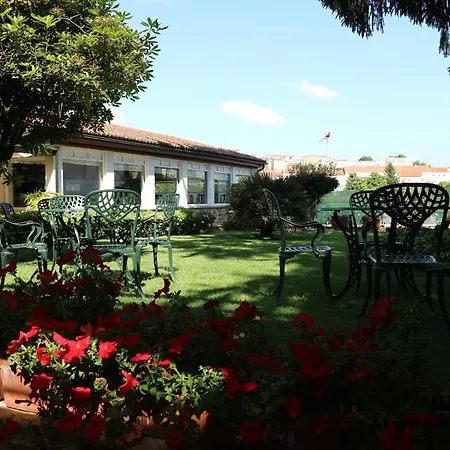 Hotel Virxe Da Cerca By Pousadas De Compostela-3