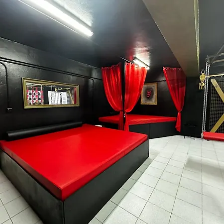 Paradise Resort - Fkk Swinger & Nudist Couples Only-3
