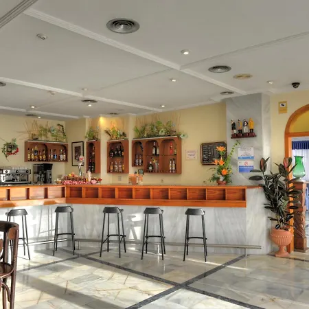 Apartamentos La Mirage-3