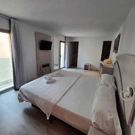 Llaut Boutique Hotel (Adults Only)-3