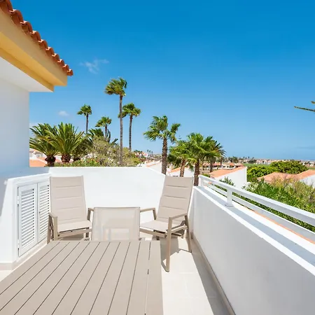 Wyndham Residences Golf Del Sur-3