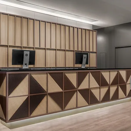 Ac Hotel By Marriott Madrid Airport-2