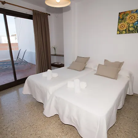 Apartamentos Mestret-2