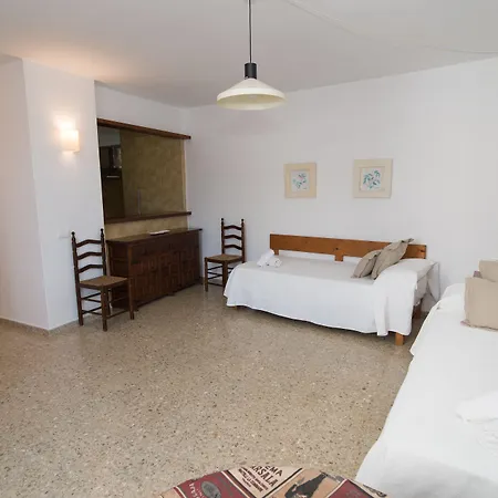 Apartamentos Mestret-3
