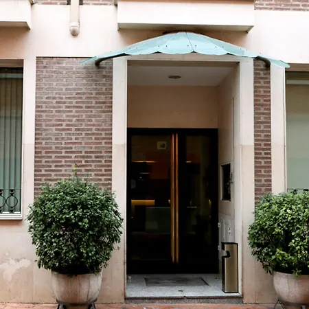 Hostal Carlos III-3