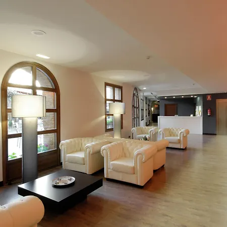 Hotel Cienbalcones-2