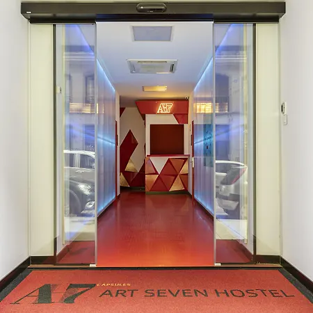 Art Seven Hostel Capsules-3