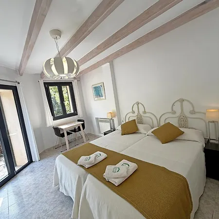 Hostal Villa Verde-Adults Only-3