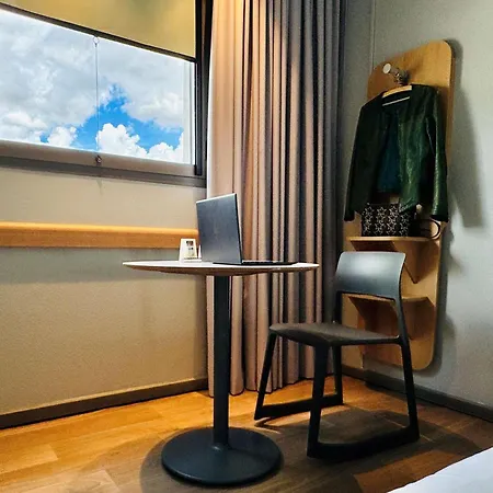 Ibis Budget Madrid Vallecas-3