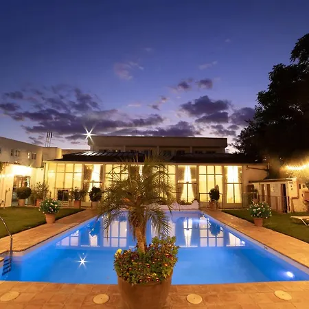 Hotel Oasis-2