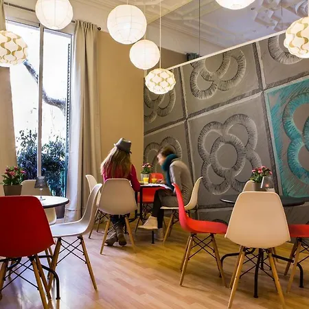 Born Barcelona Hostel (Adults Only)-3