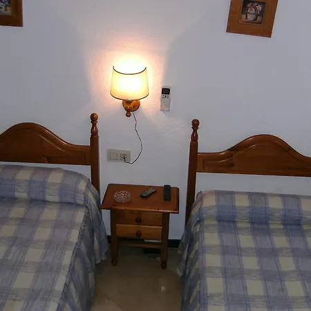 Hostal Alicante-3