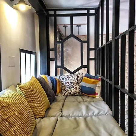 Hostel Numero Trece - Albergue Juvenil - Free Towels, Coffee & Tea, Remote Check-In (Adults Only)-3