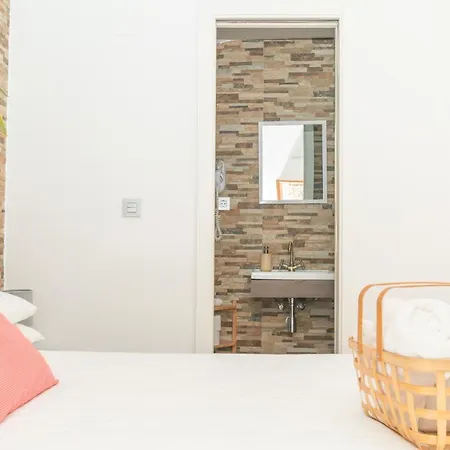 Picnic Dreams Boutique Hostel-3