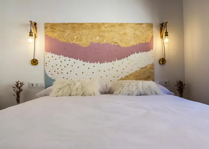 La Moma Apartments & Room
