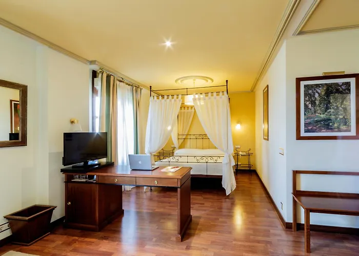 Hotel Azofra