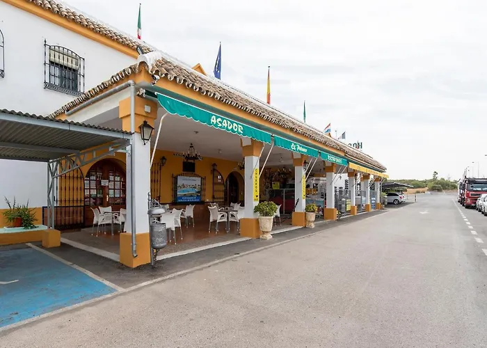 Oyo Hostal El Paisano