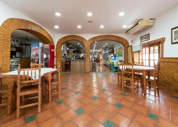Oyo Hostal El Paisano