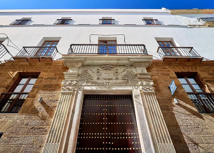 Tandem Torres de Cádiz Suites